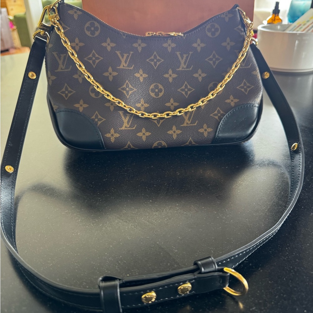 Beautiful Louis Vuitton Boulange PM in perfect condition.$2,620 + tax in store!!